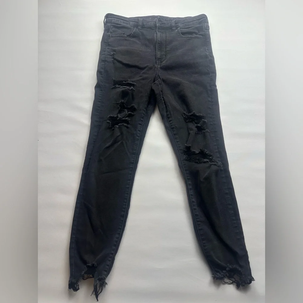 AE Distressed Black Skinny Jeans. Super high waist. Fits size 10-12